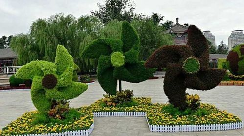 匠心定制，綠意塑形 探索四川雕塑廠家的園林綠雕與景觀工程